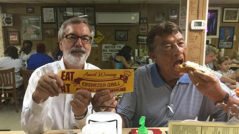 Loyd Ardrey, owner of Rock Hill’s Ebenezer Grill and its ‘giant weenie’ sign, dies