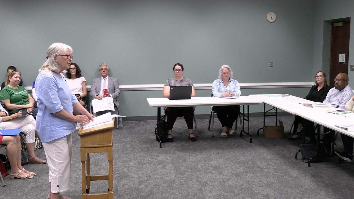 York County library board makes final decision on books in its children’s section