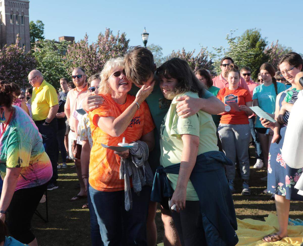 Thousands gather in Rock Hill on Sunday to remember Robert and Barbara Lesslie, their grandchildren Adah and Noah Lesslie, all of Rock Hill; Robert Shook and James Lewis of North Carolina.