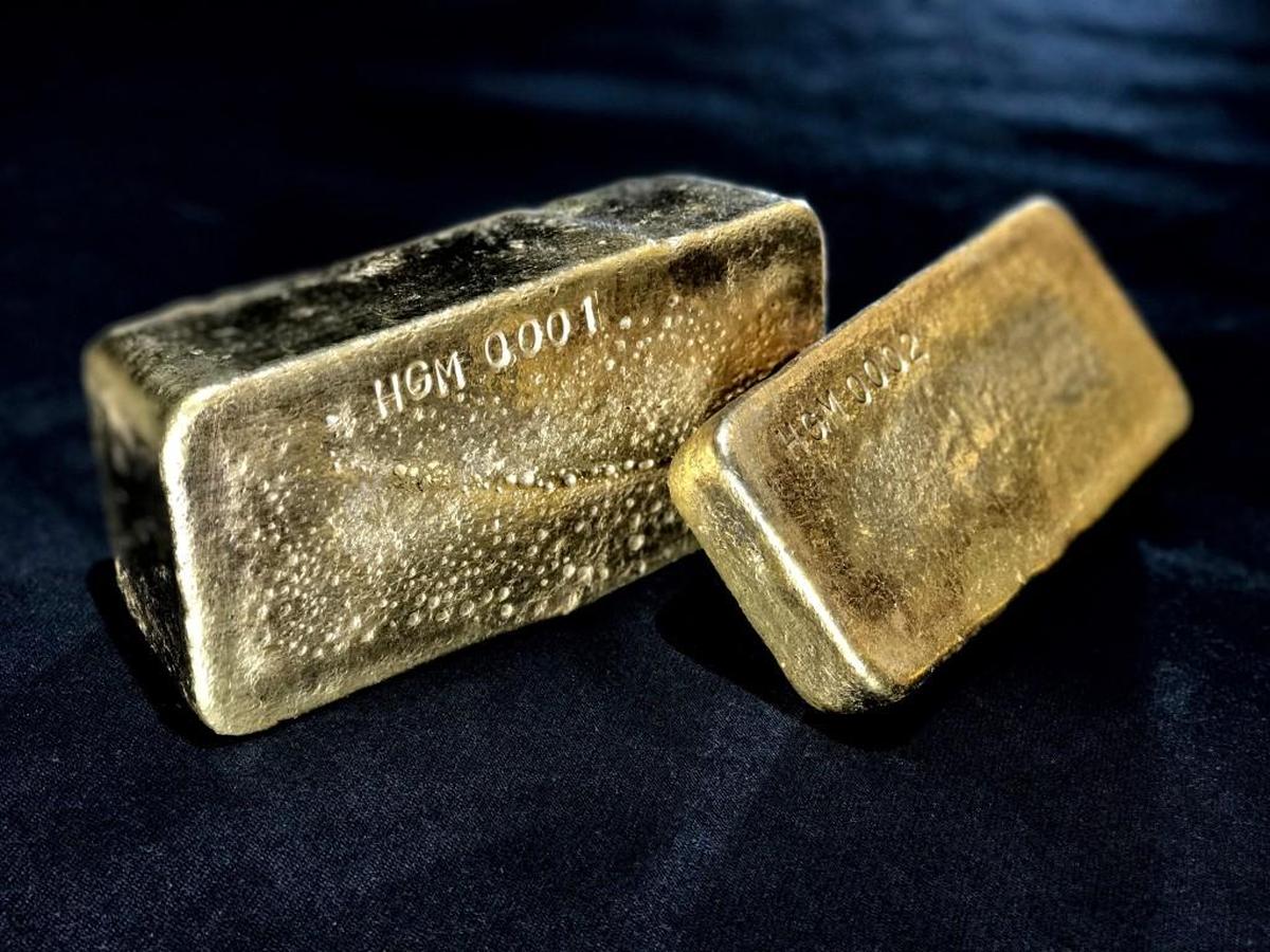 The 445 ounces of gold are the first gold produced by the new Haile Gold Mine.