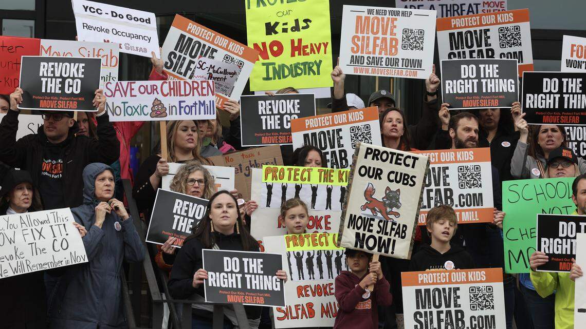 Fort Mill parents, fearful for schools, urge York County to revoke Silfab deal