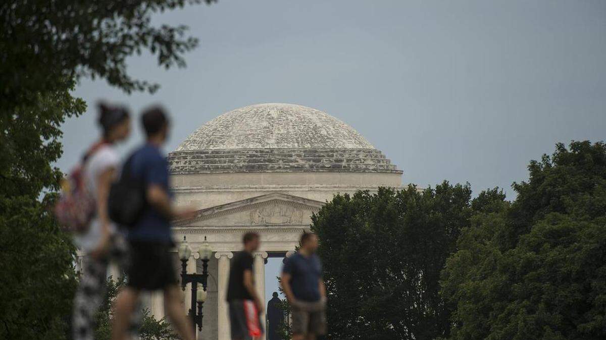 National Park Service officials are preparing to work on removing the black scum coating areas of the Jefferson Memorial in Washington.