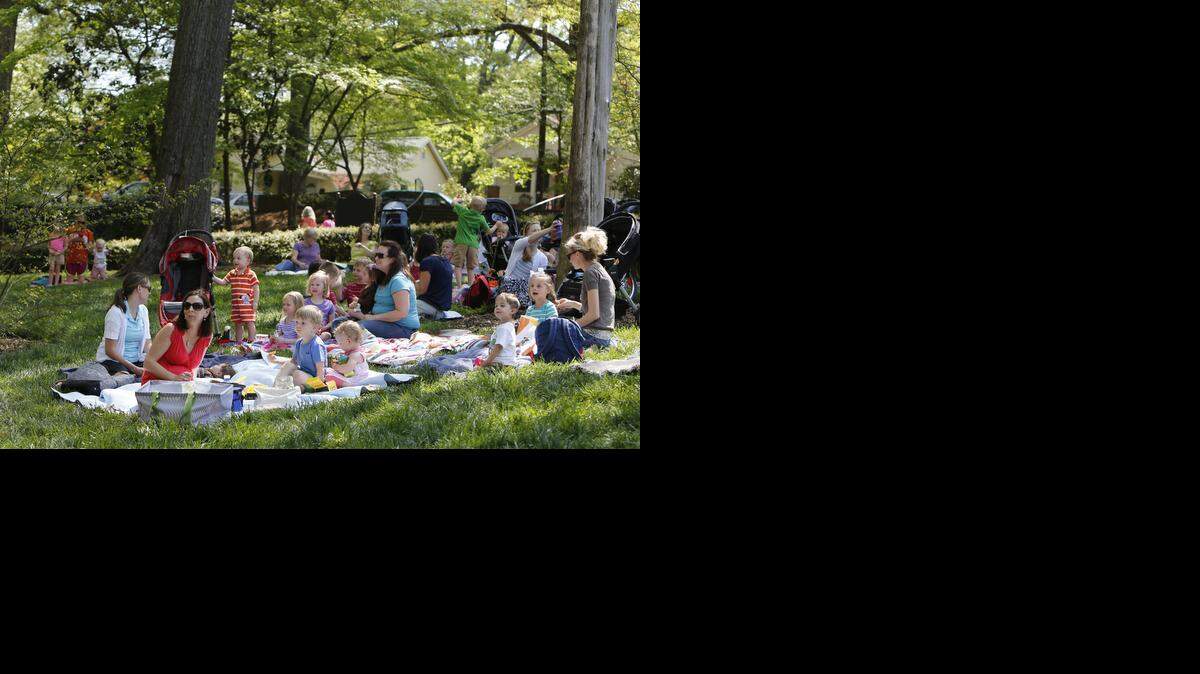 
Bring a blanket, a picnic lunch and as many friends and family as you can pack onto the lawn at Glencairn Garden for live music twice a day throughout the festival.
