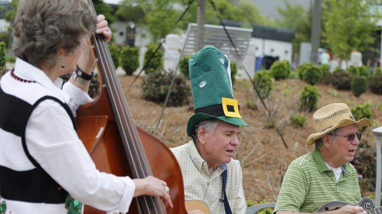 Come-See-Me Musical Mania and Chalk on Main 2015