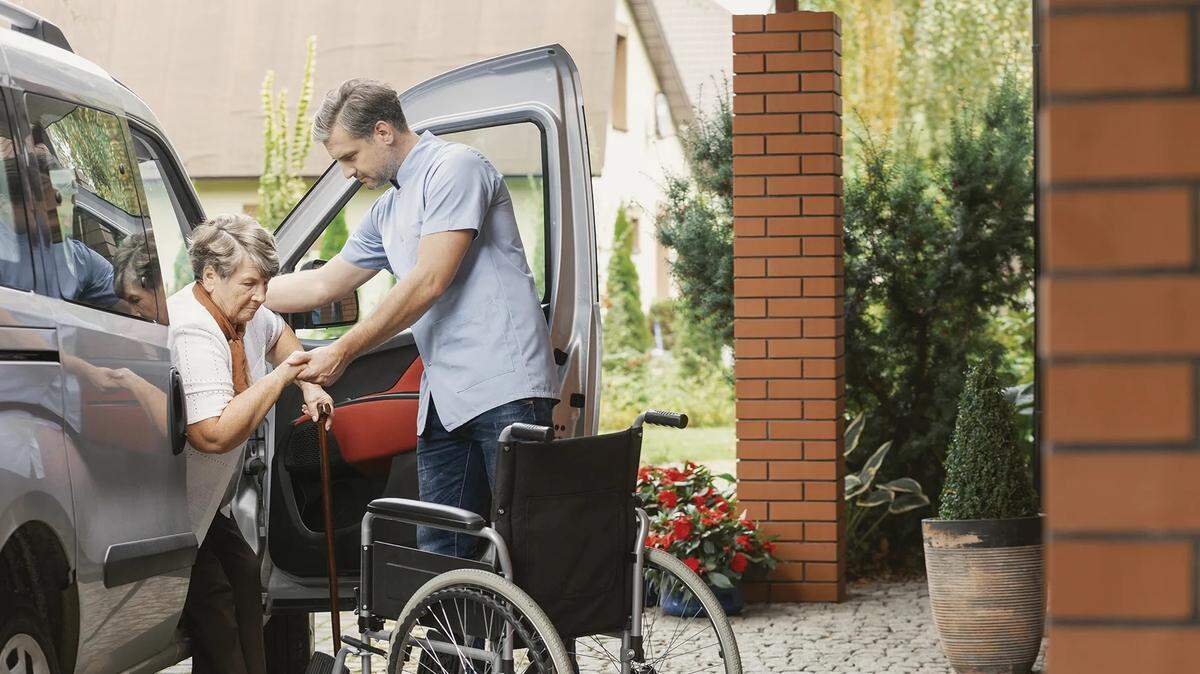 Tisa Mullis said that she only hires caregivers aged 50 and older so they can form better relationships with their clients.