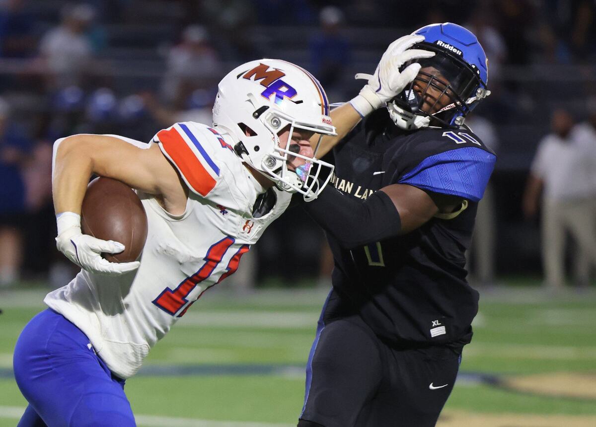 Marvin Ridge’s Hudson Murray blocks Indian Land’s Bailey Carzell