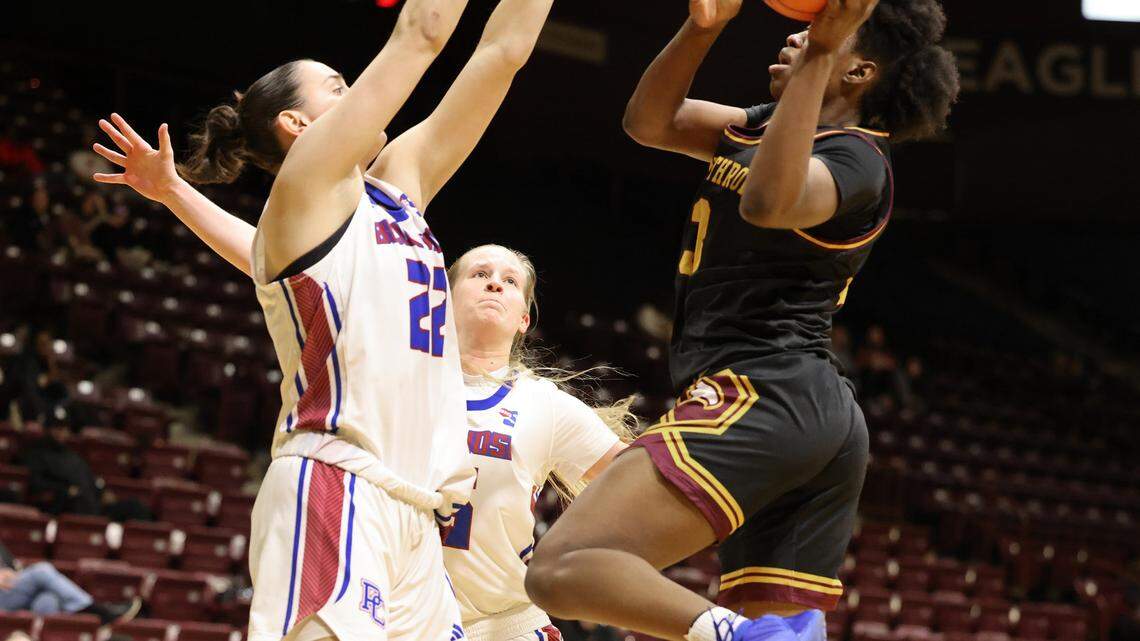 Winthrop women’s basketball starts fast, but loses 2nd straight conference game at home
