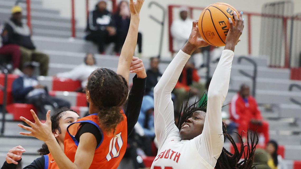 South Pointe’s JaNyia Cunningham takes the shot Thursday in Rock Hill.
