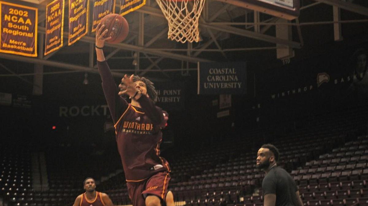 Xavier Cooks is one of four Winthrop Eagles averaging double-digit scoring through six contests.