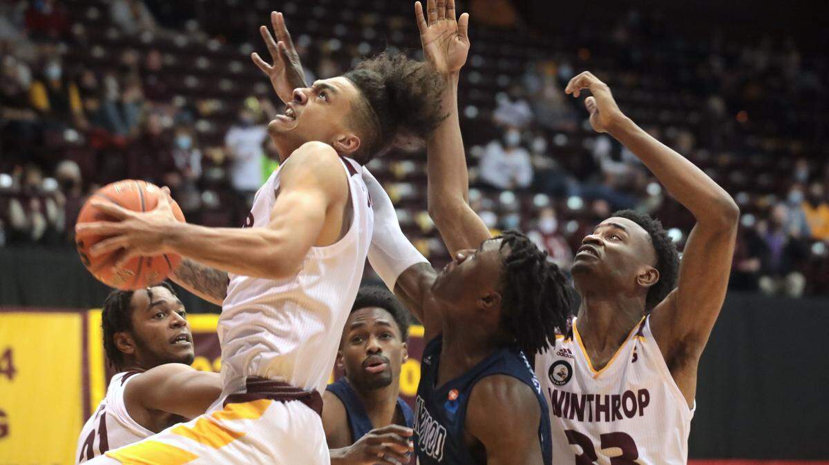 Winthrop’s Kelton Talford heads to the basket.