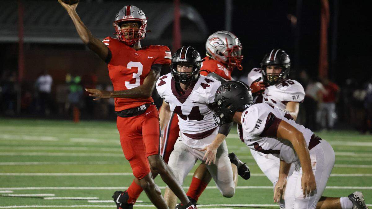 South Pointe’s Malachi Marshall throws the ball. The South Pointe Stallions scored 21 points in the first half of the varsity football matchup with Rock Hill High School on Friday, Aug. 25, 2023.