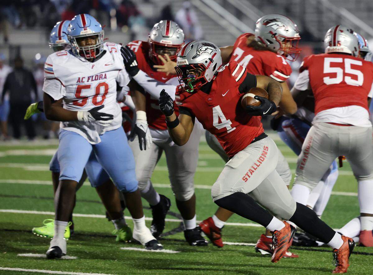 South Pointe High School's R.J. Brown heads to the end zone against AC Flora on Friday, Nov. 21, 2025, in Rock Hill, S.C.