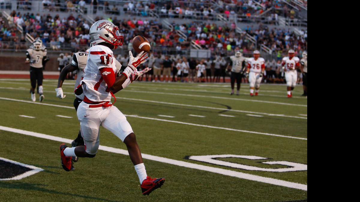 
South Pointe receiver Josh Wilkes is a bit of a sleeper prospect, but that appears to be changing as he’s started to receive a steady stream of football scholarship offers this spring.
