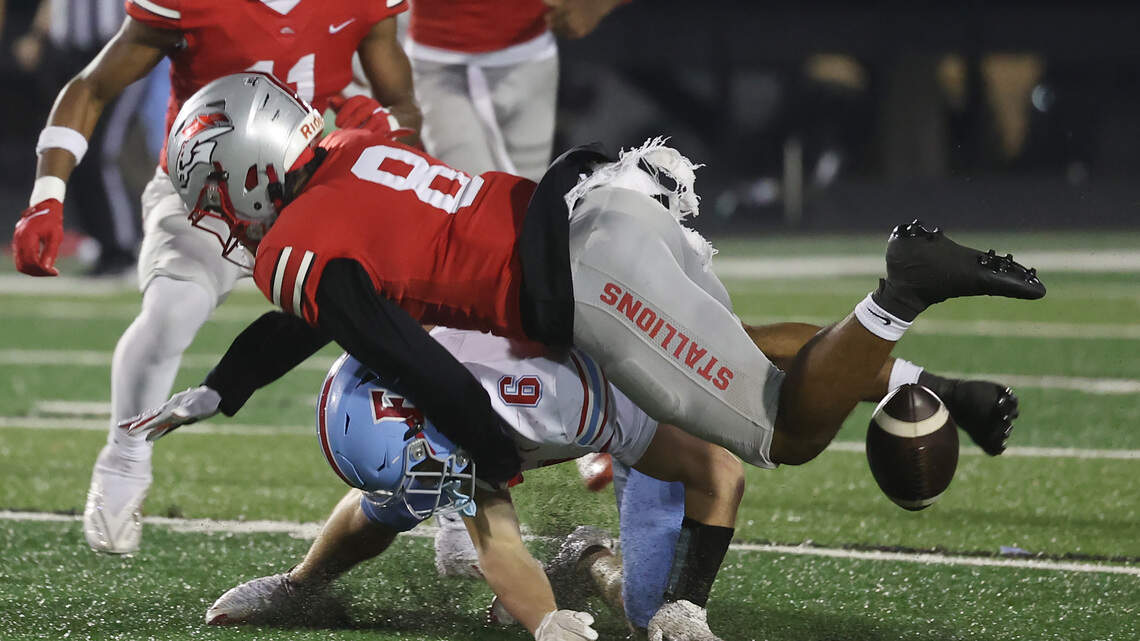 ‘Everybody’s hungry’: South Pointe’s versatile defense leads way to 4A semifinals