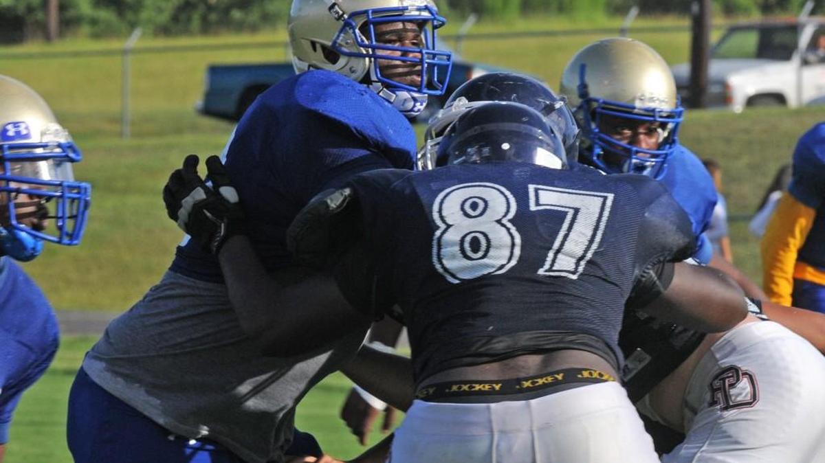 Even with limited game experience, Lewisville junior defensive tackle Josh Belk has pulled in scholarship offers from some of the best football programs in the country.