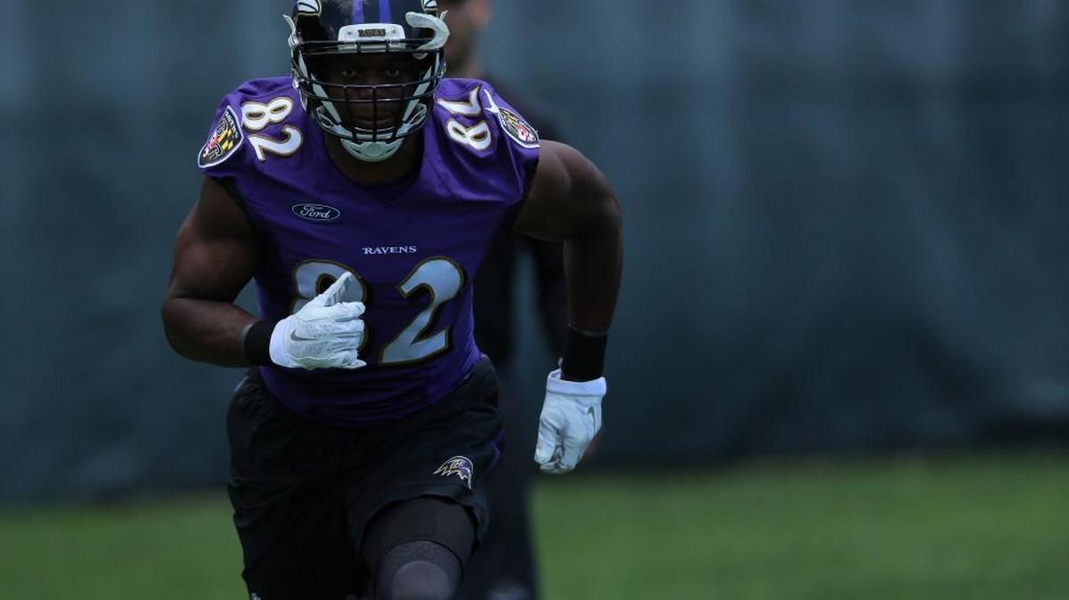 Benjamin Watson went through his first official team activities with the Baltimore Ravens, after joining the team via free agency in the spring.