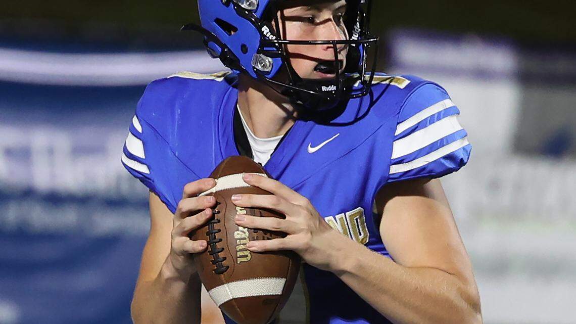 Indian Land football dominates Catawba Ridge, stays unbeaten