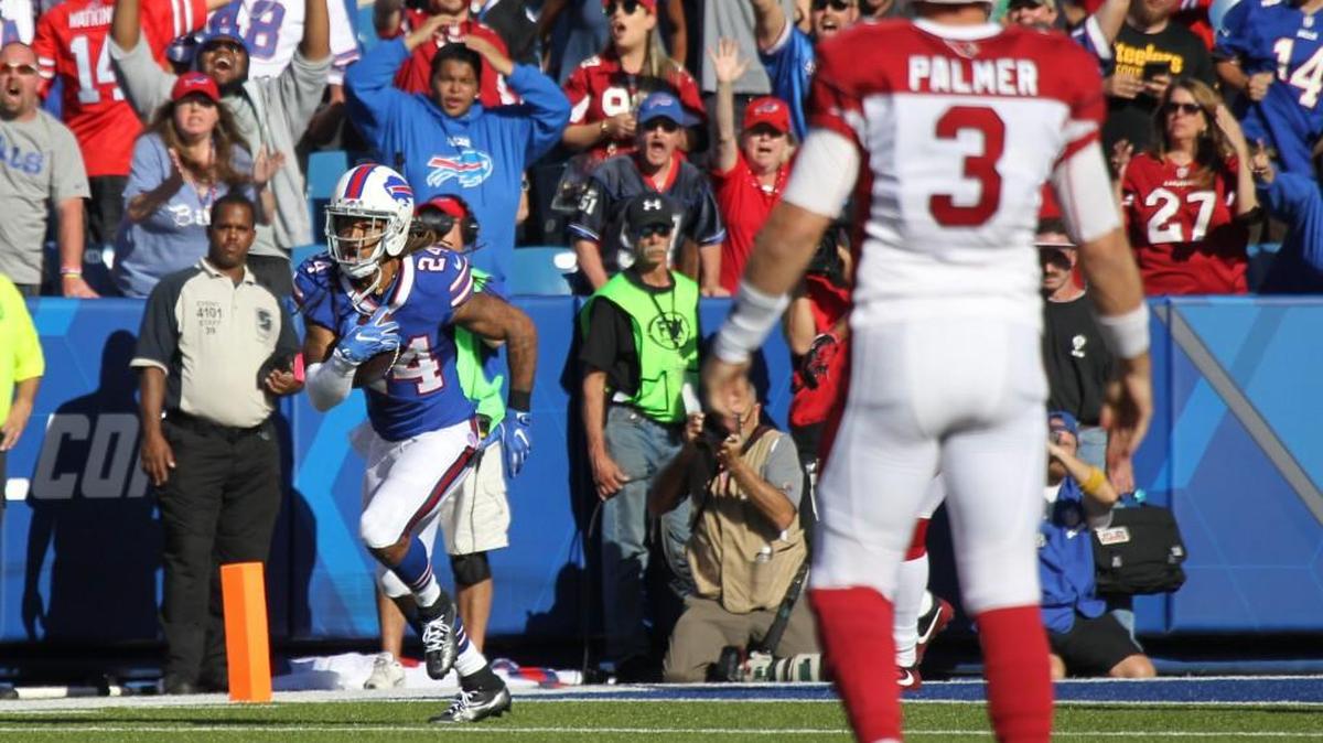 Buffalo Bills cornerback Stephon Gilmore (24) runs with the ball after intercepting Arizona Cardinals quarterback Carson Palmer (3) during the second half of an NFL football game on Sunday, Sept. 25, 2016, in Orchard Park, N.Y.
