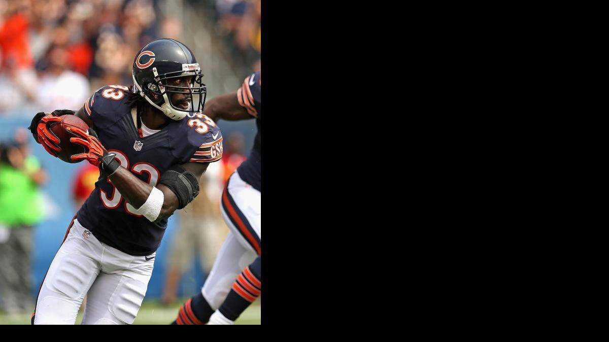 
Veteran cornerback Charles Tillman is in Charlotte meeting with the Carolina Panthers, a source says. 
