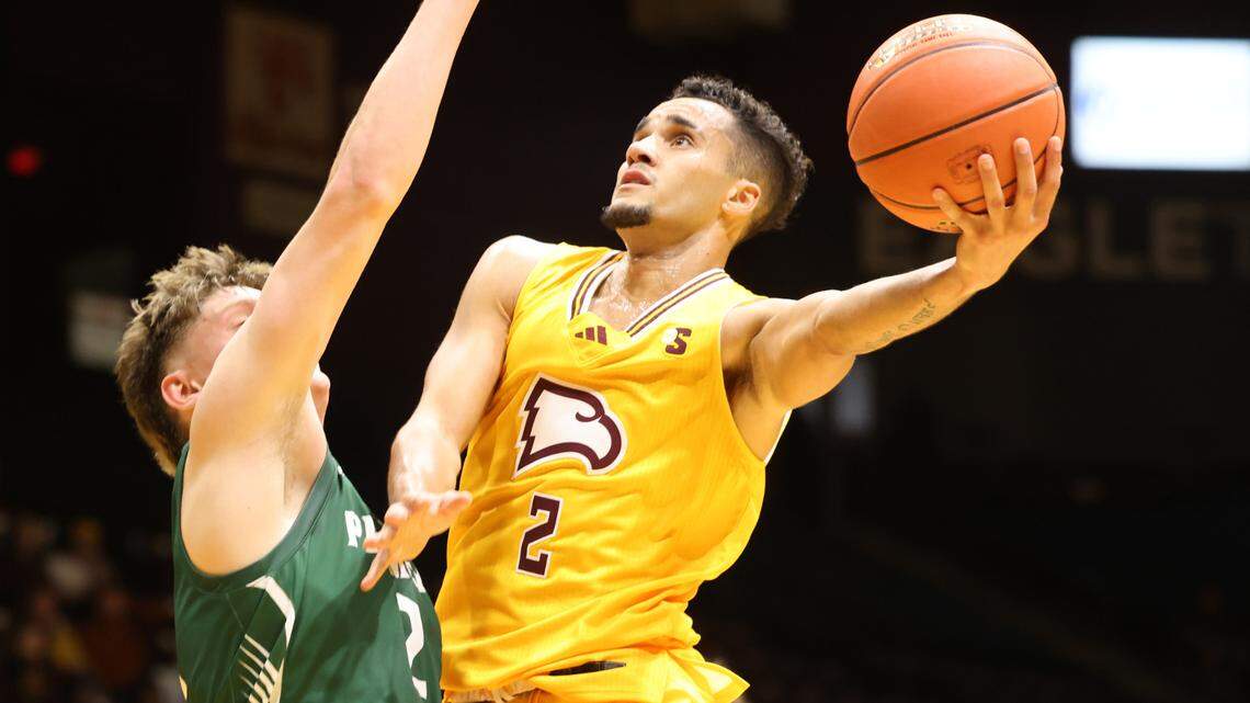 Eagles take flight: Winthrop men’s basketball runs over Piedmont in season opener